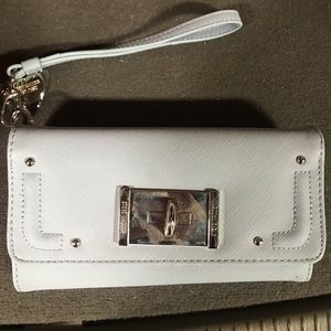 Steve Madden wristlet